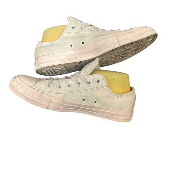 Converse blush pink Low-Top Sneakers with Minimalist Design - Picture 6 of 9
